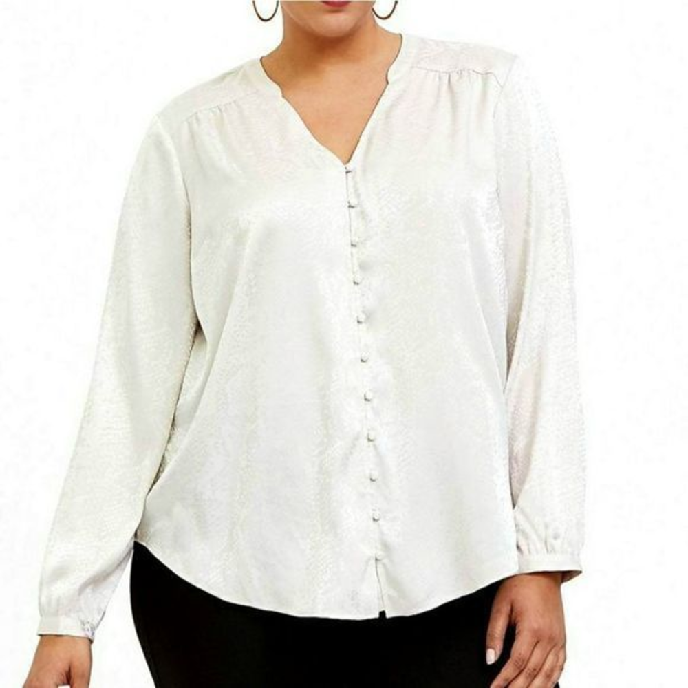 Torrid Women's Off White Blouse Size 1